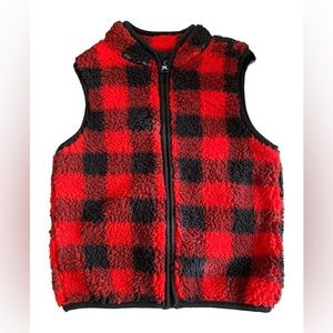 3/$15 Wonder Nation Boys Red & Black Buffalo Plaid Winter Sherpa Fuzzy Vest (4T)